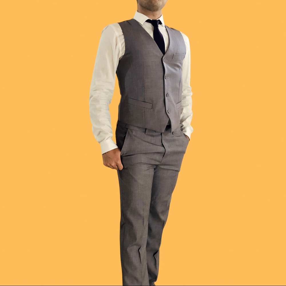 Purple and grey men’s 3-piece suit